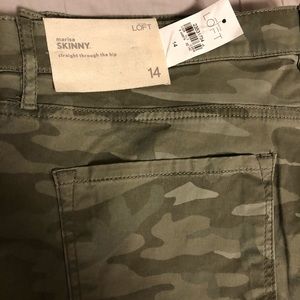 NWT: Loft Size 14 Marissa Skinny Camo Pants